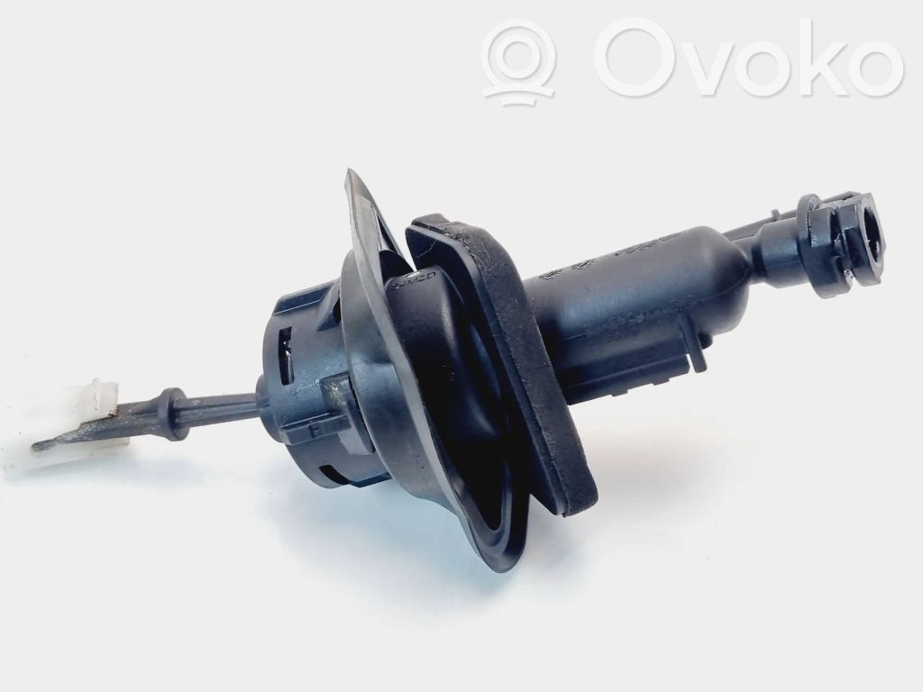 Mazda 3 I Główny cylinder sprzęgła 