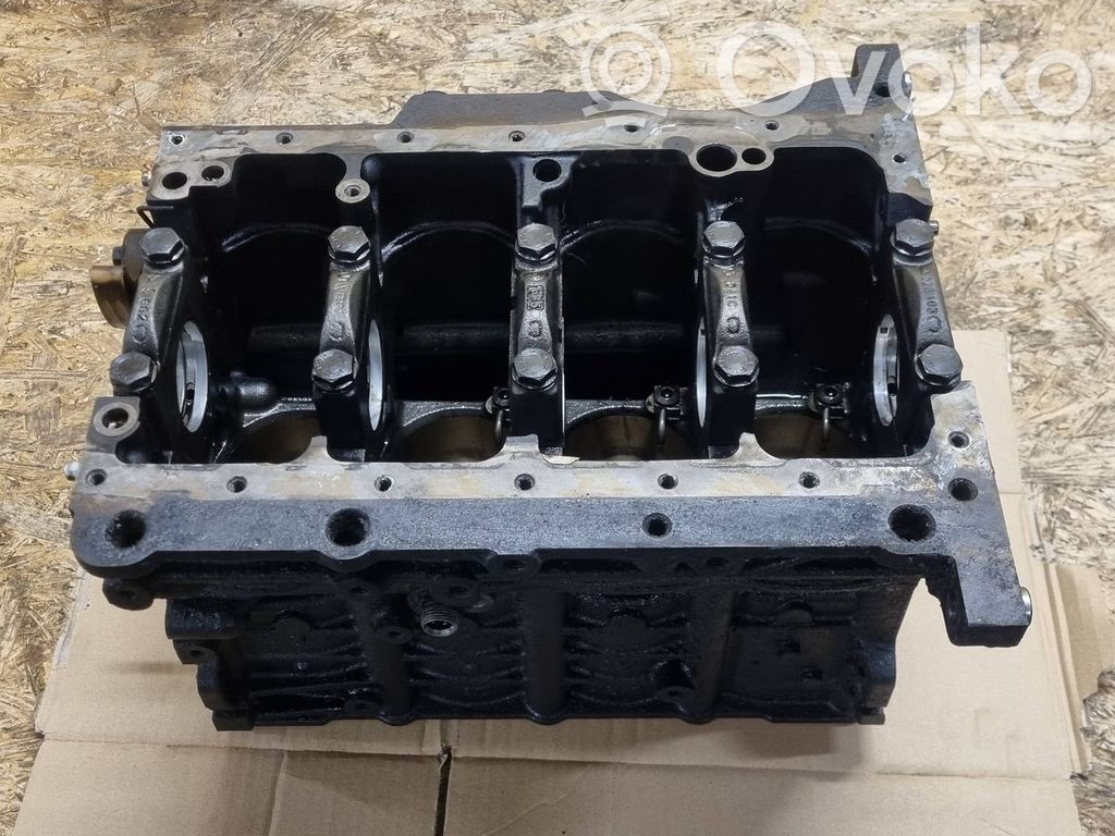 Engine block   038021AT,V520,80HBH