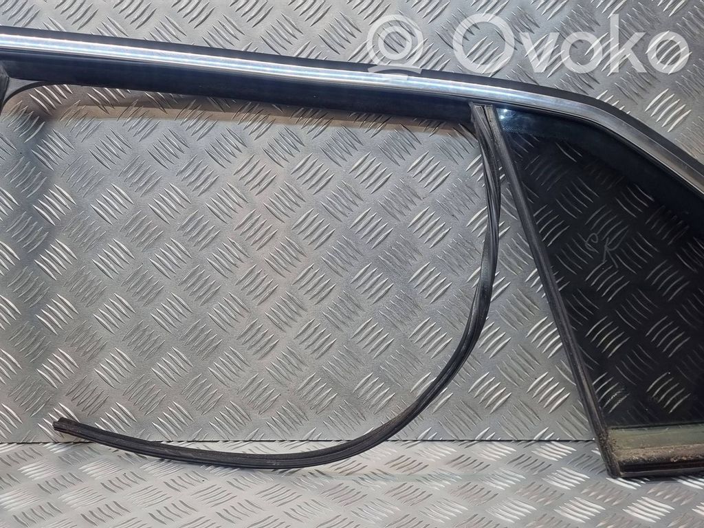 Volkswagen Jetta V Ventanilla de ventilación de la puerta trasera 
