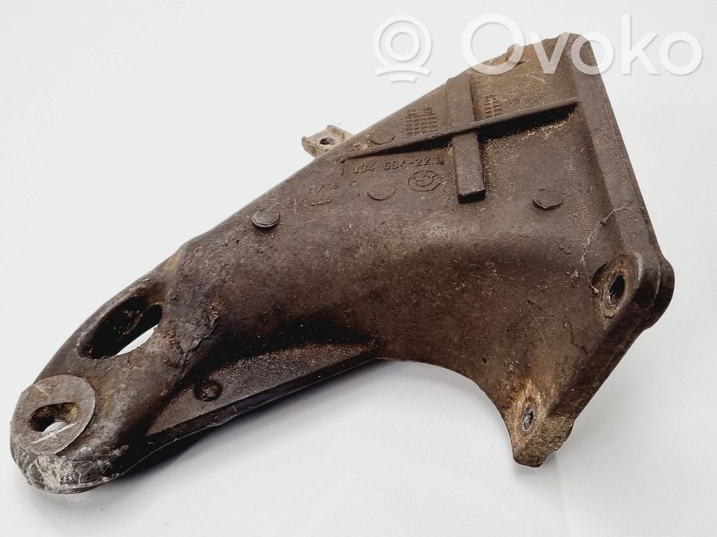 BMW 3 E46 Engine mounting bracket 