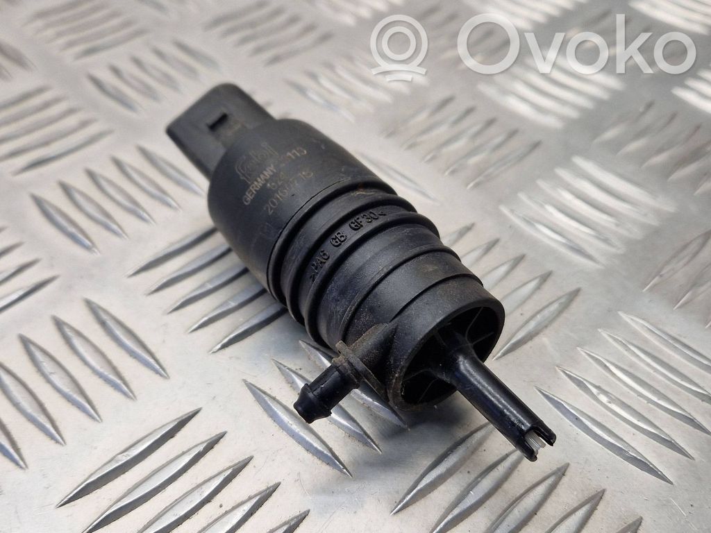 BMW 3 E46 Windscreen/windshield washer pump 