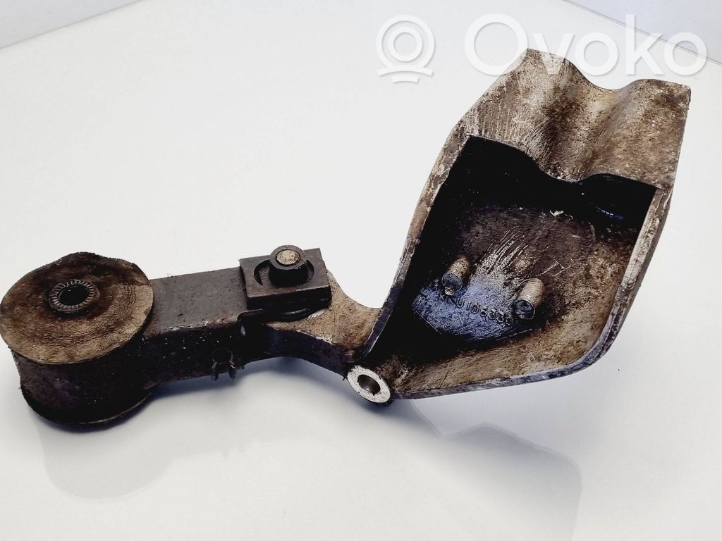 Land Rover Freelander Engine mounting bracket 