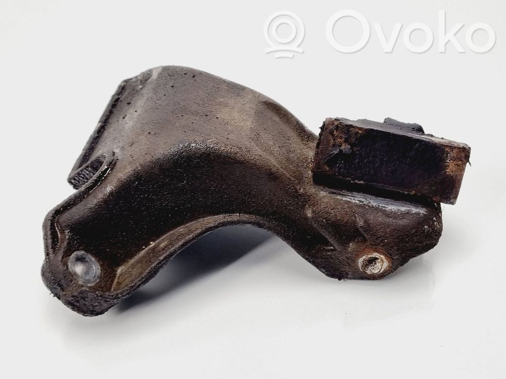 Engine mounting bracket   893199308C