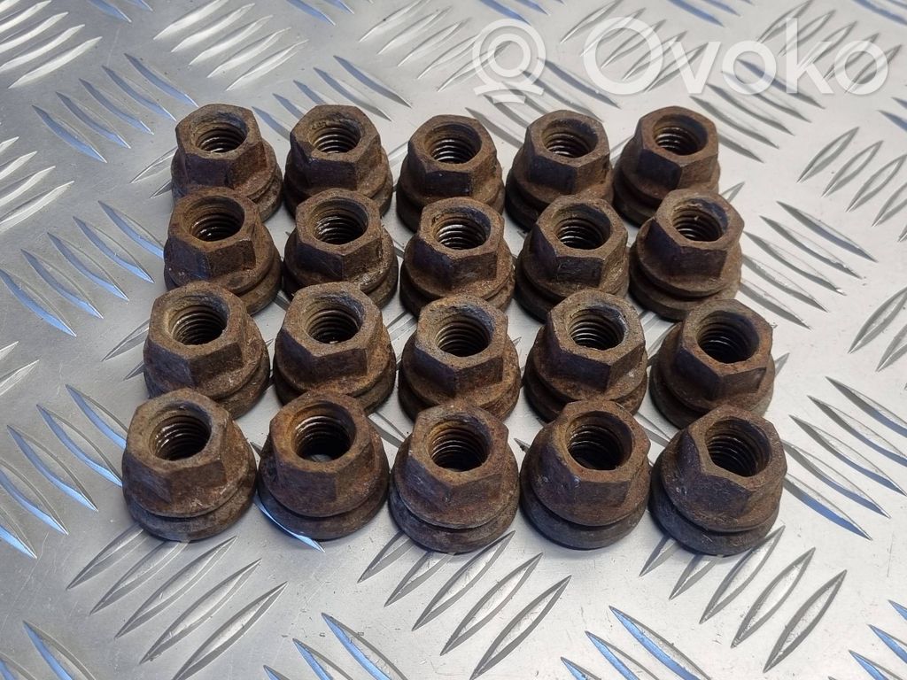 Nuts/bolts