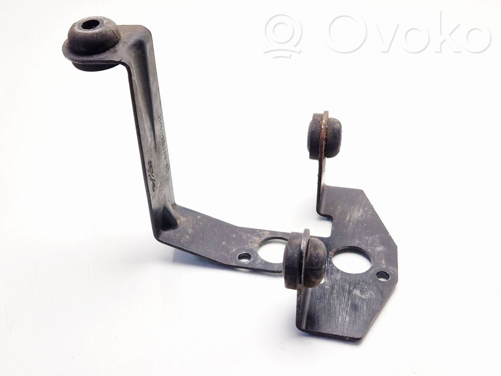 Ford Focus C-MAX ABS pump bracket 