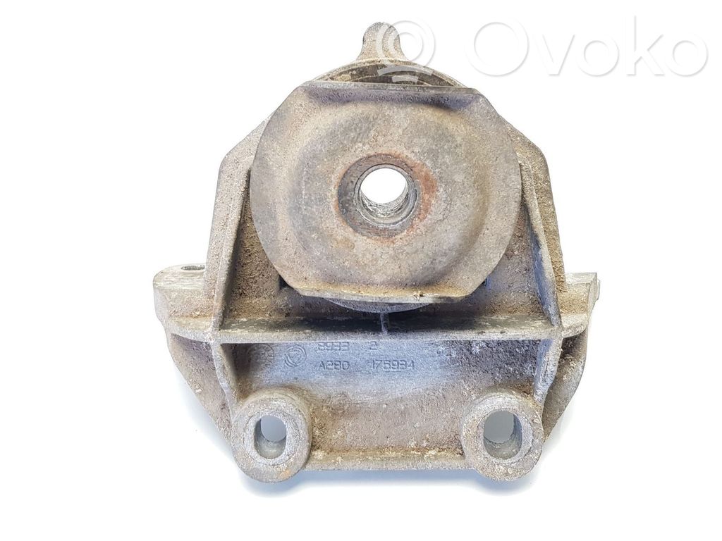 Engine mounting bracket   175934,A280
