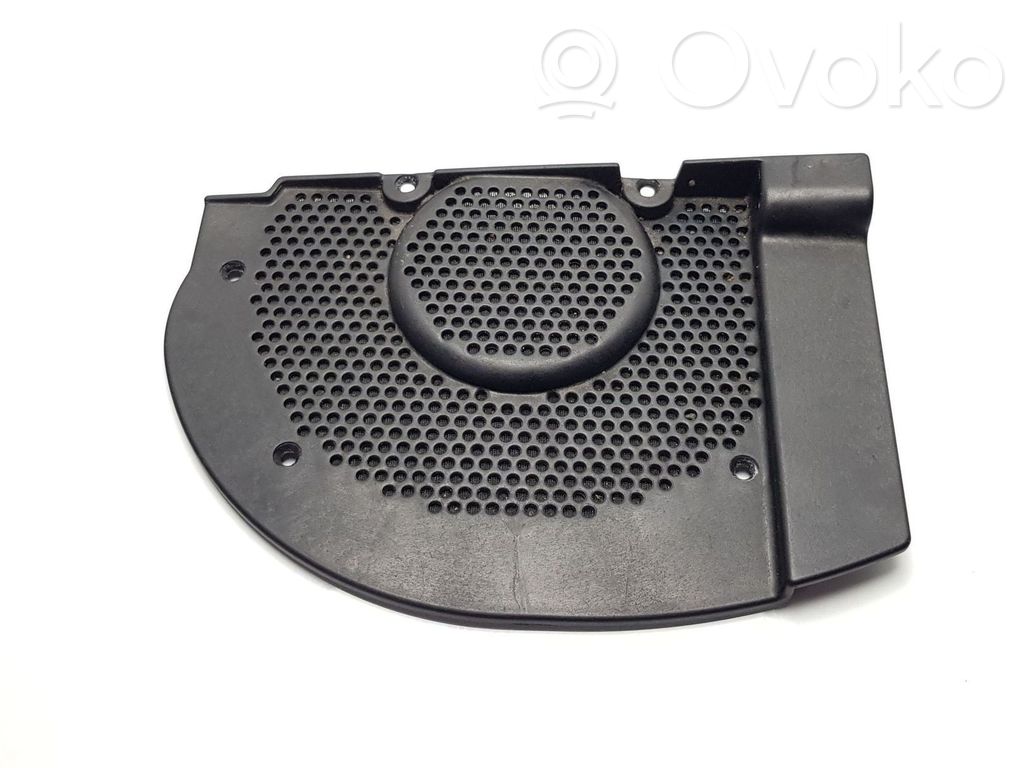 BMW 7 E65 E66 Subwoofera reste/apdare 