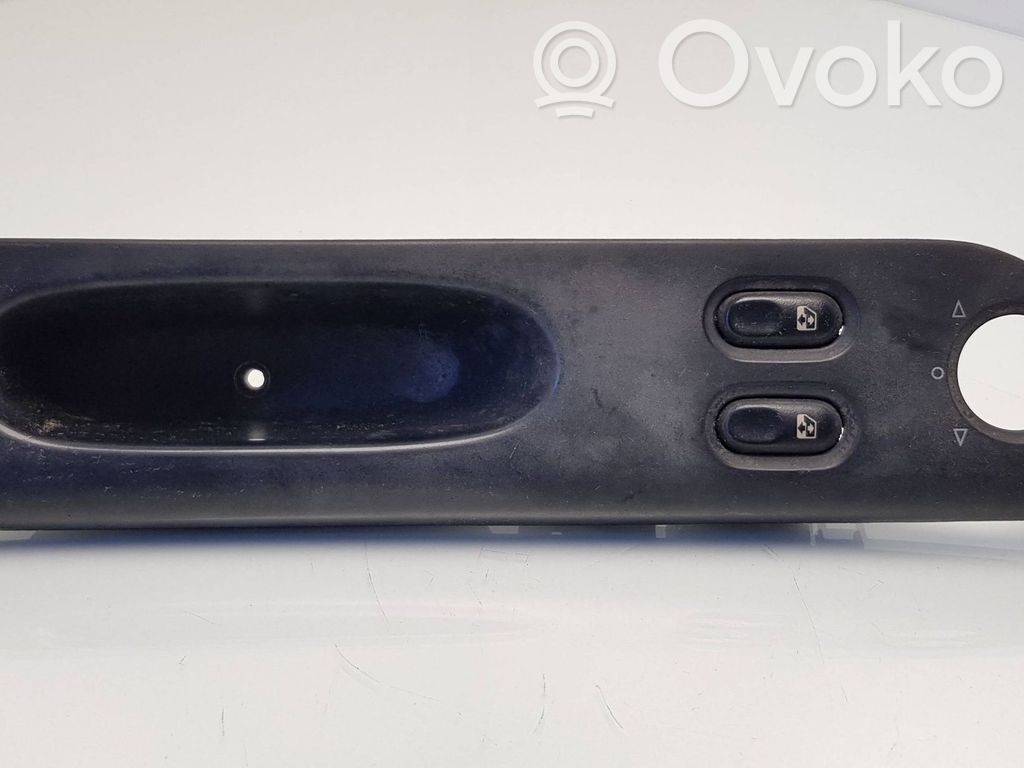 Renault Laguna I Electric window control switch 