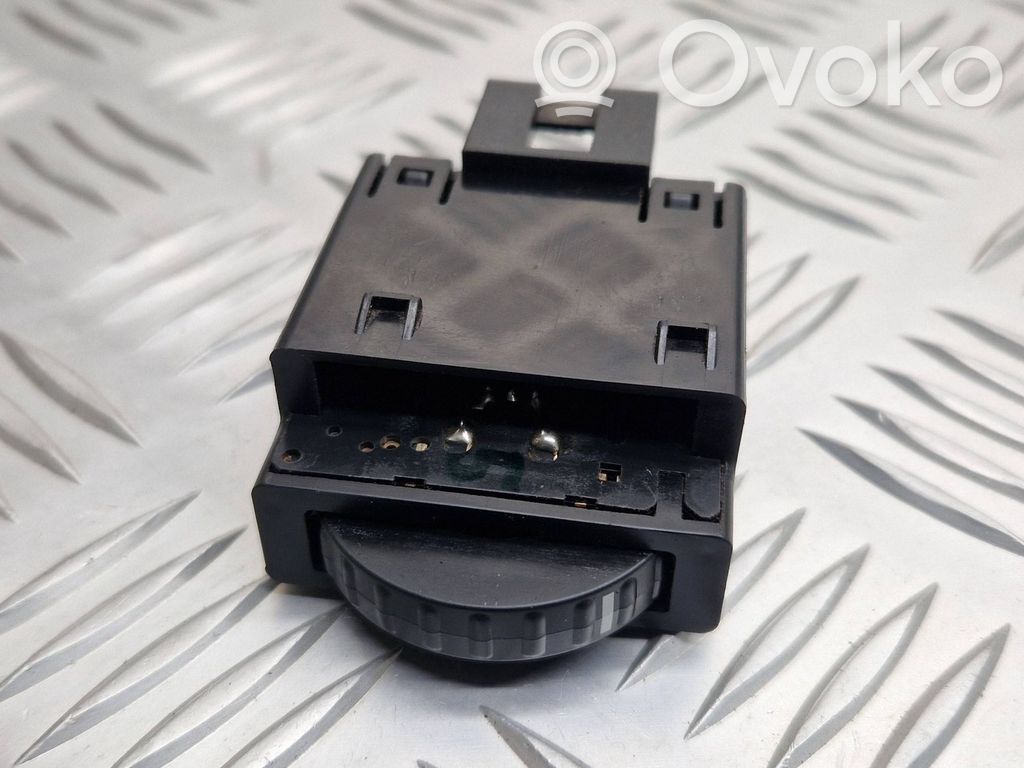 Panel lighting control switch   6L2T11691BAW