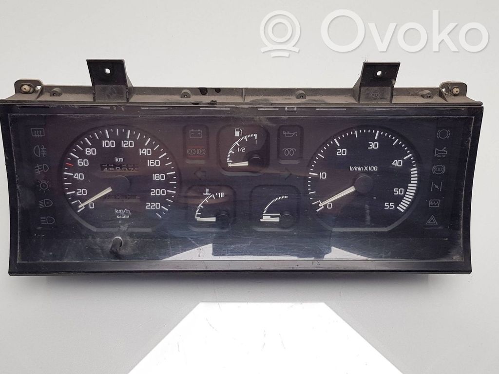 Renault 19 Speedometer (instrument cluster) 