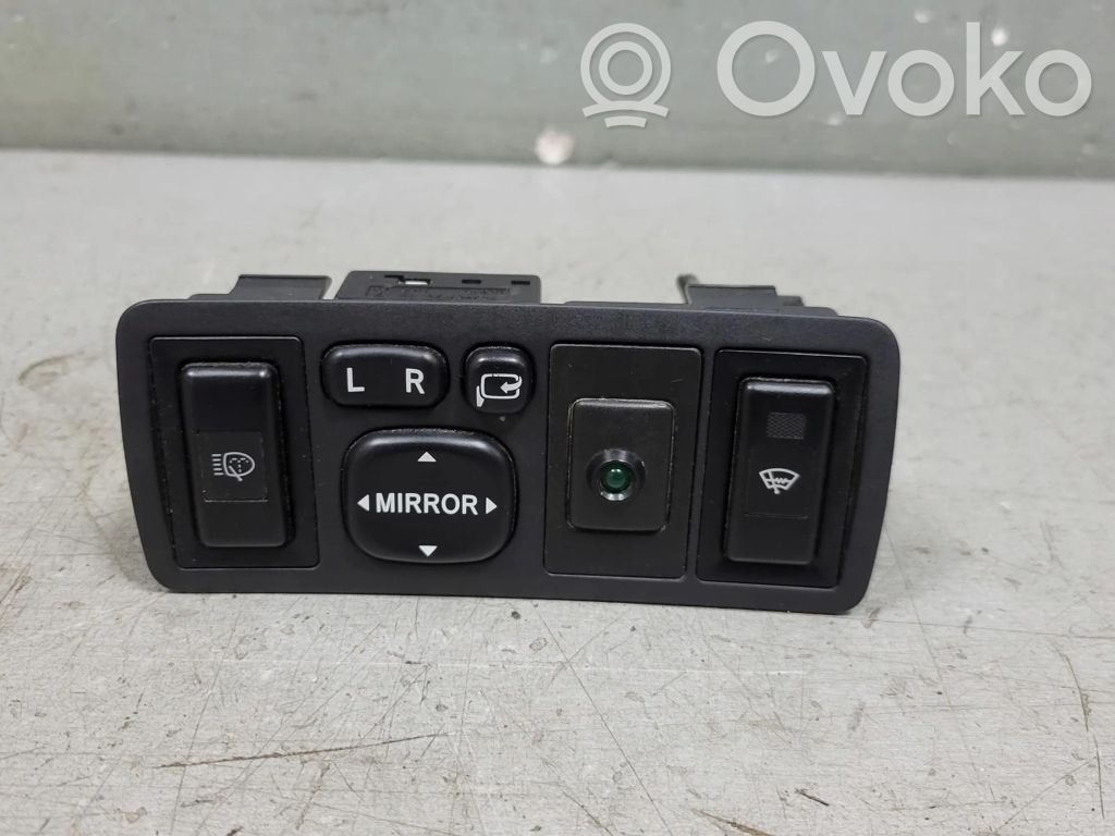 Toyota Avensis T250 Wing mirror switch 
