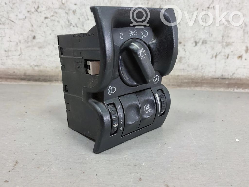 Light switch   90504970
