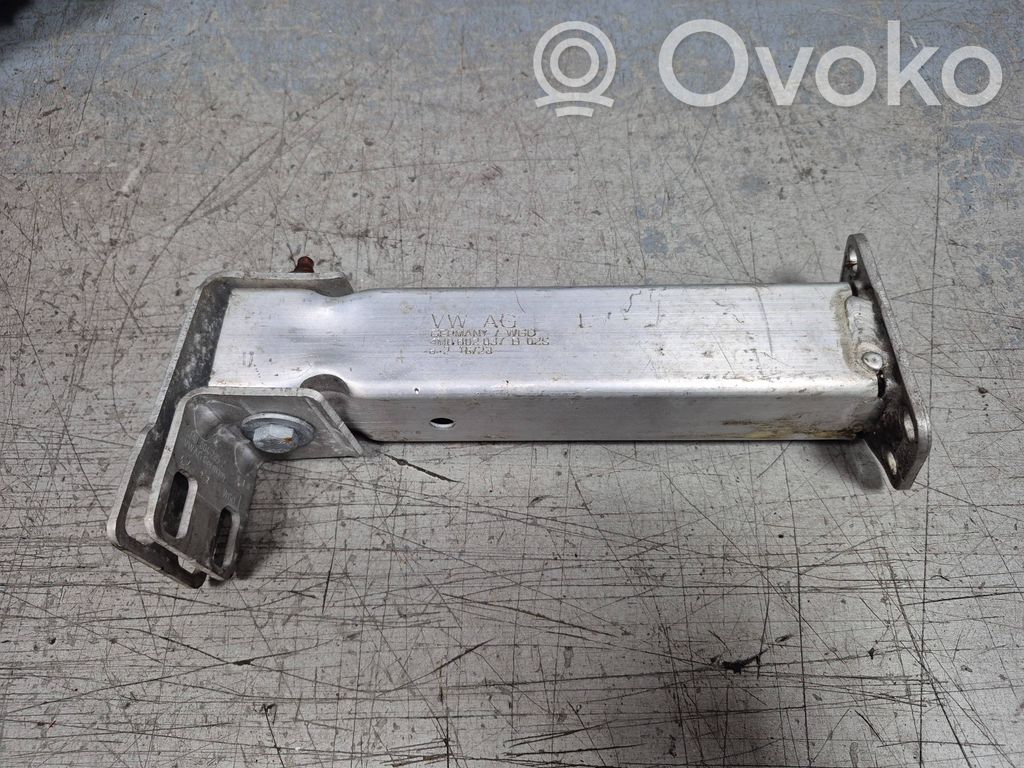 Audi RS Q8 Radiator support slam panel bracket 