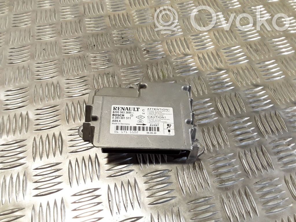 Renault Clio III Airbag control unit/module 