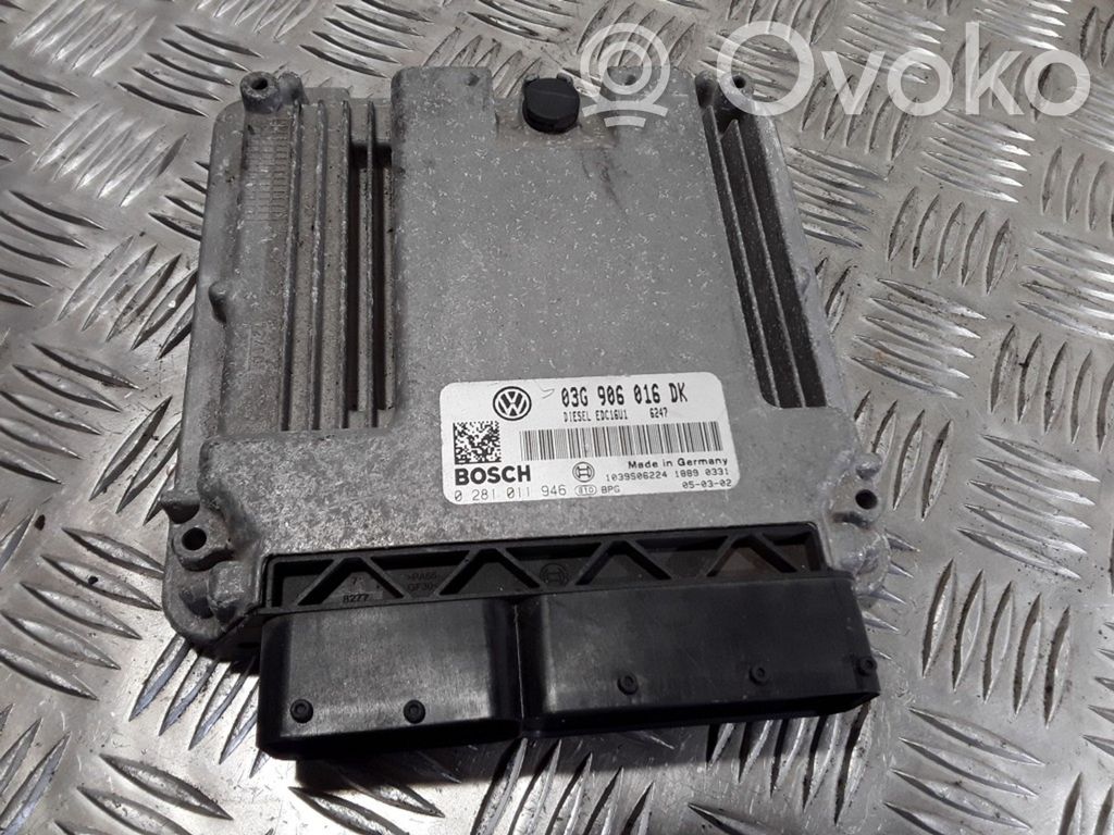 Volkswagen Touran I Engine control unit/module 