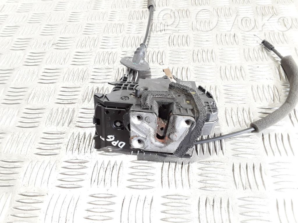 Renault Captur Rear door lock 