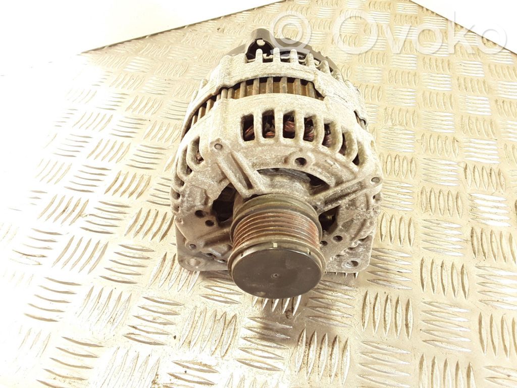 Volkswagen PASSAT B6 Alternator 
