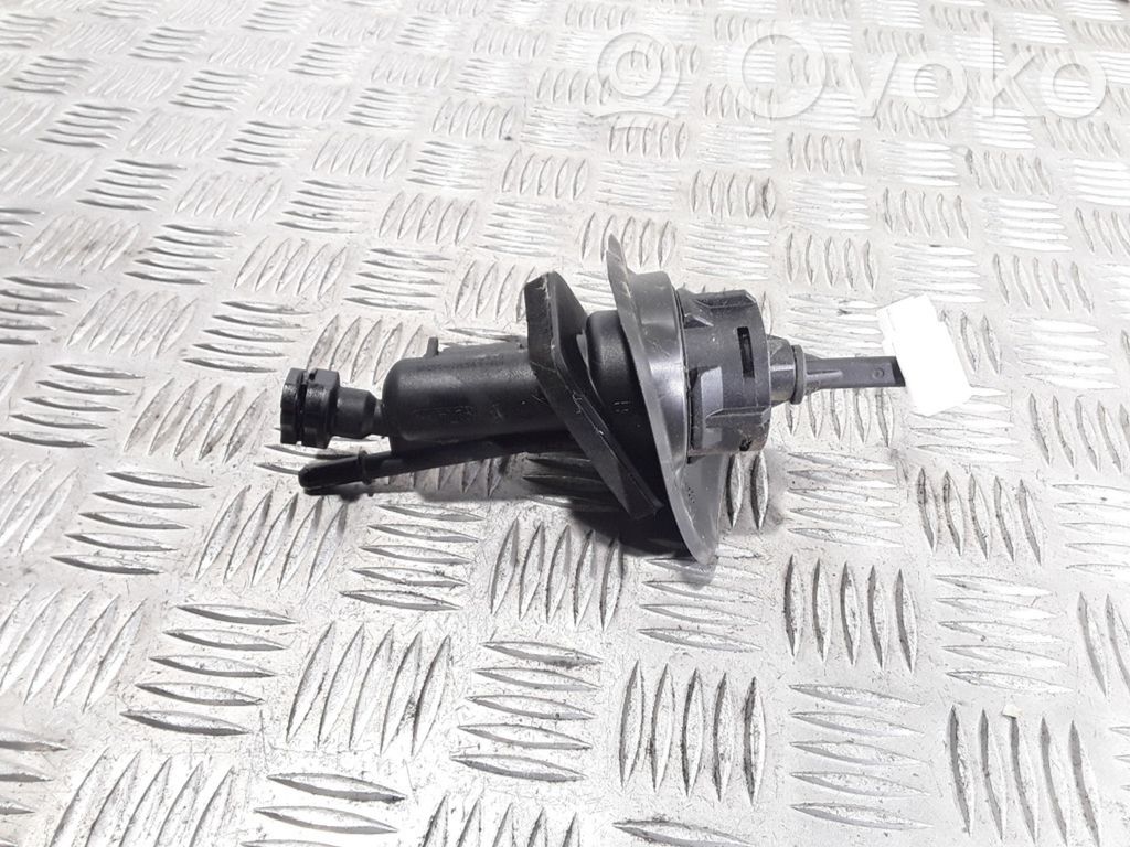 Ford Focus Kytkimen apusylinteri 