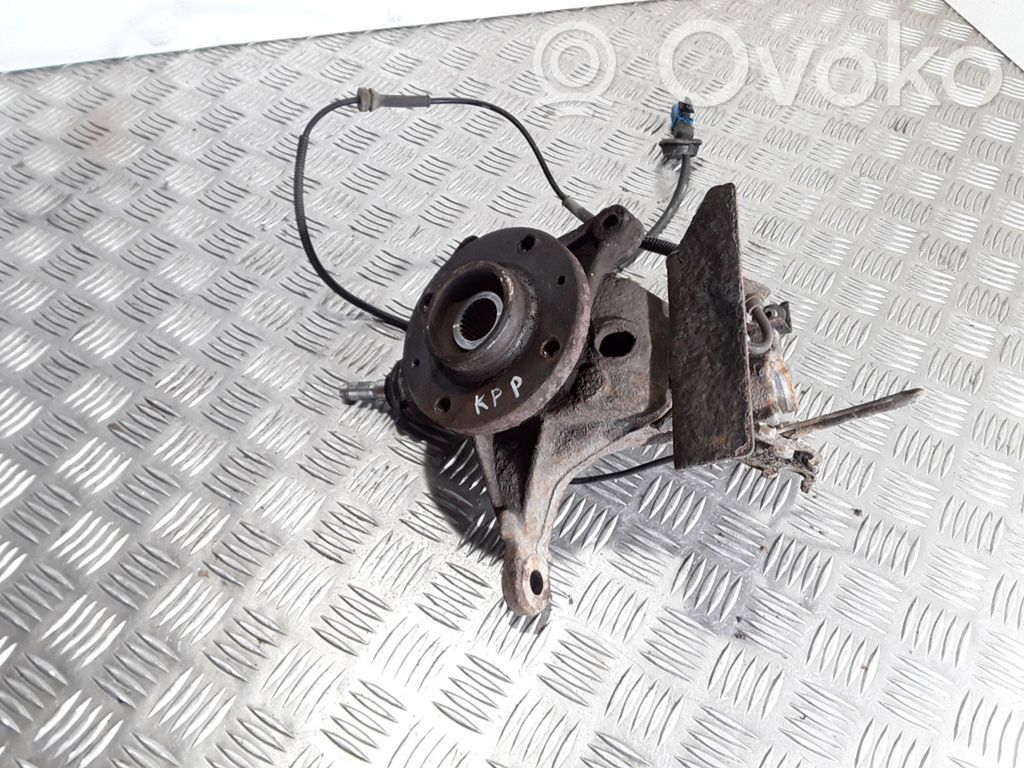 Front wheel hub