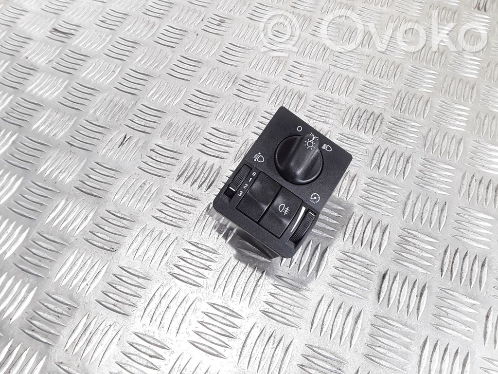 Opel Astra G Light switch 