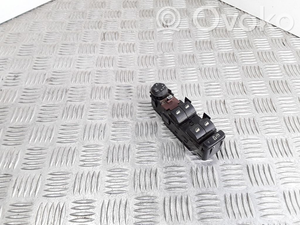 Peugeot 308 Electric window control switch 