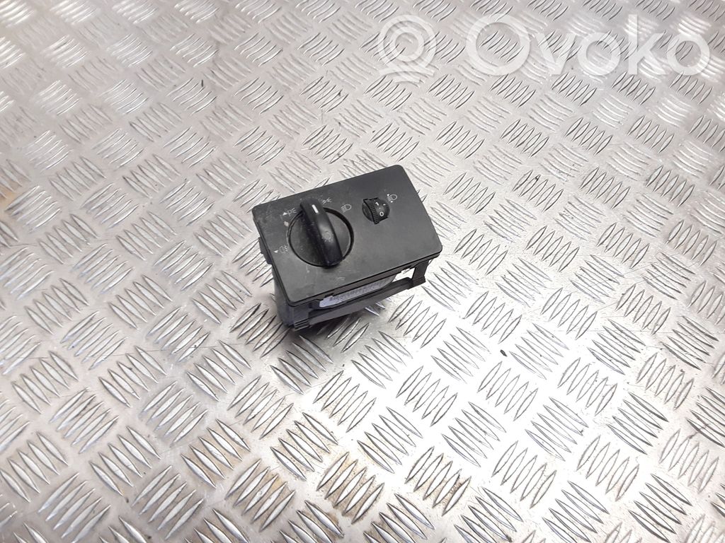 Ford C-MAX I Light switch 