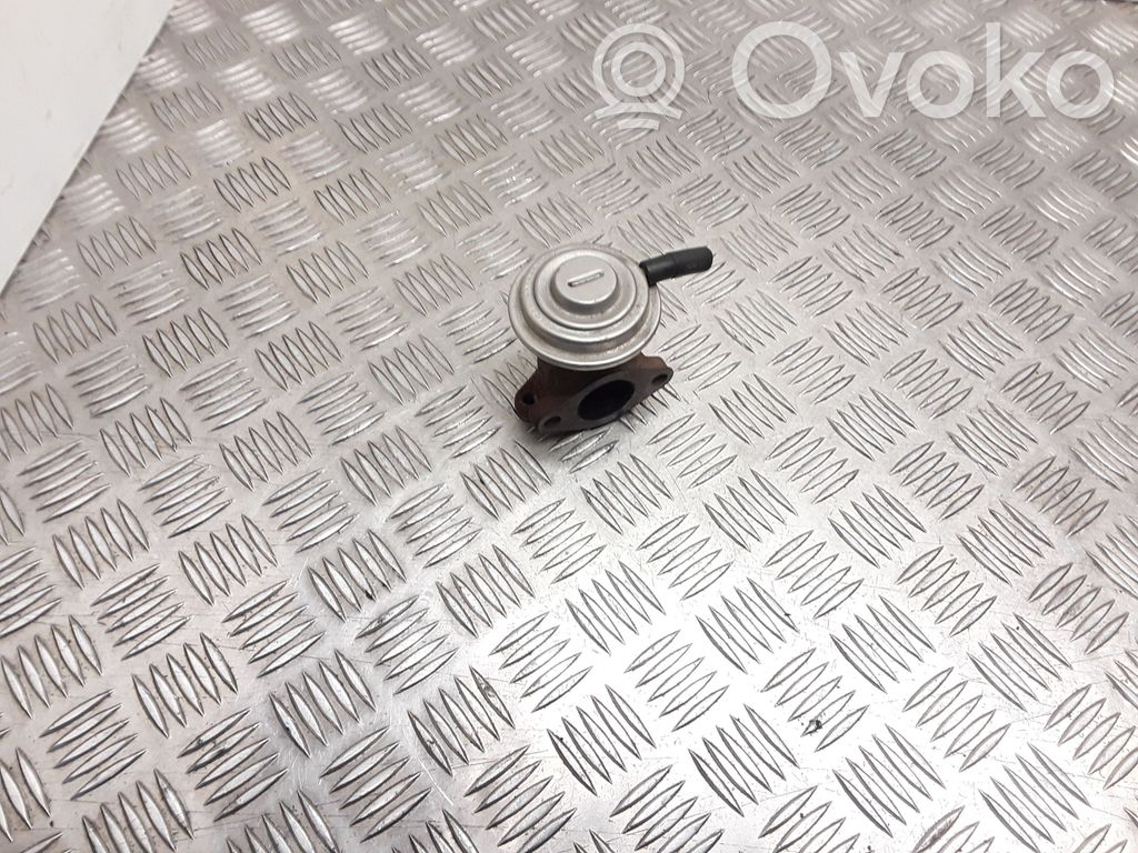 Audi A6 S6 C4 4A Zawór EGR 