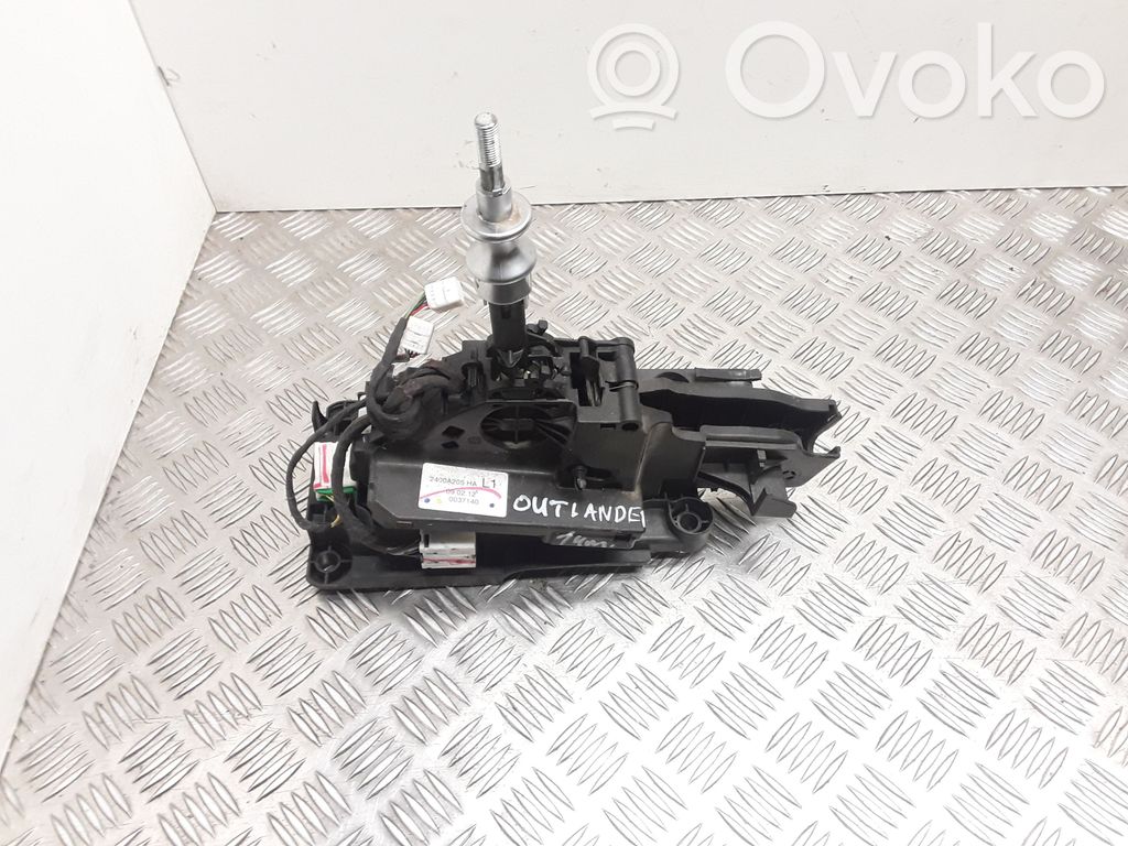 Mitsubishi Outlander Gear shifter/selector 