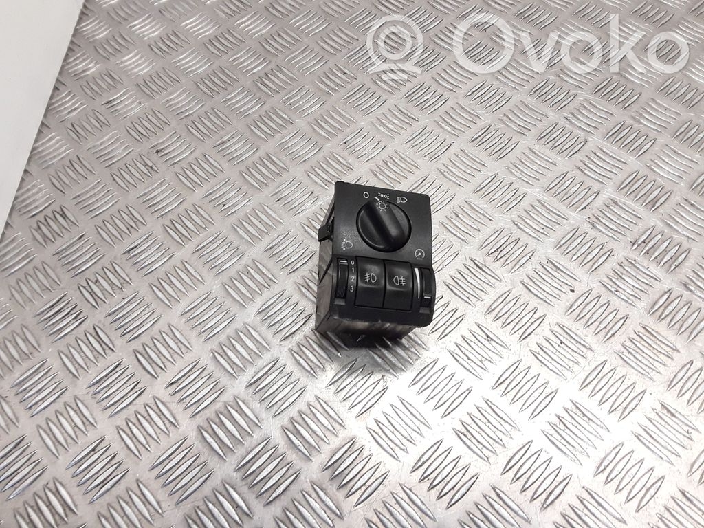 Opel Astra G Light switch 