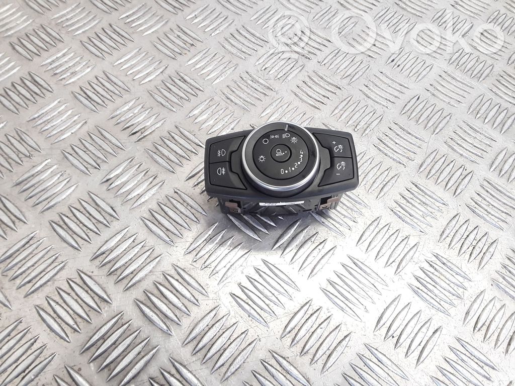 Ford Focus Light switch 