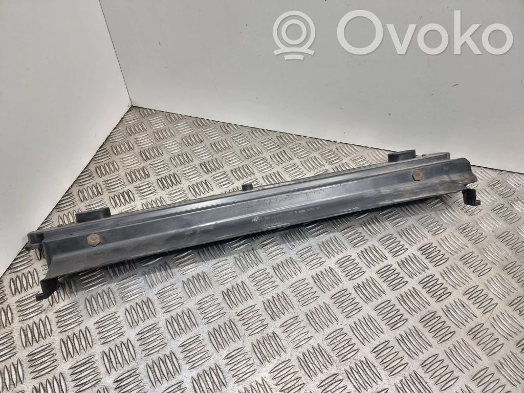 BMW 5 E60 E61 Viršutinė dalis radiatorių panelės (televizoriaus) 