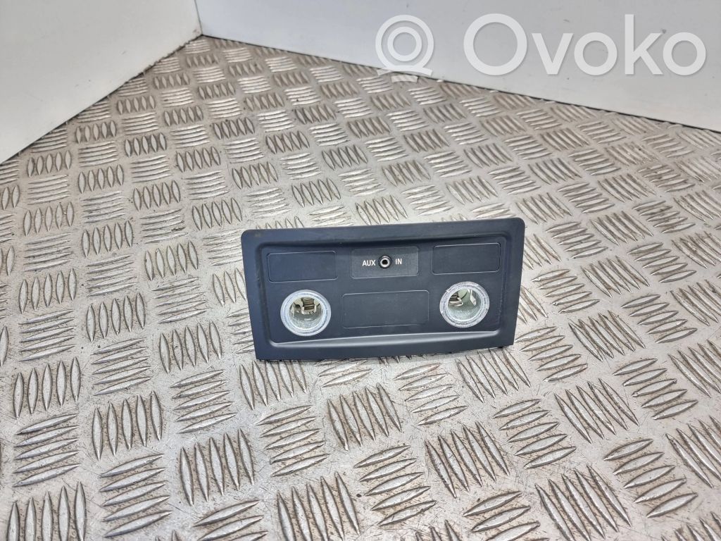 BMW 5 E60 E61 Pridegėjo apdaila (galinio) 