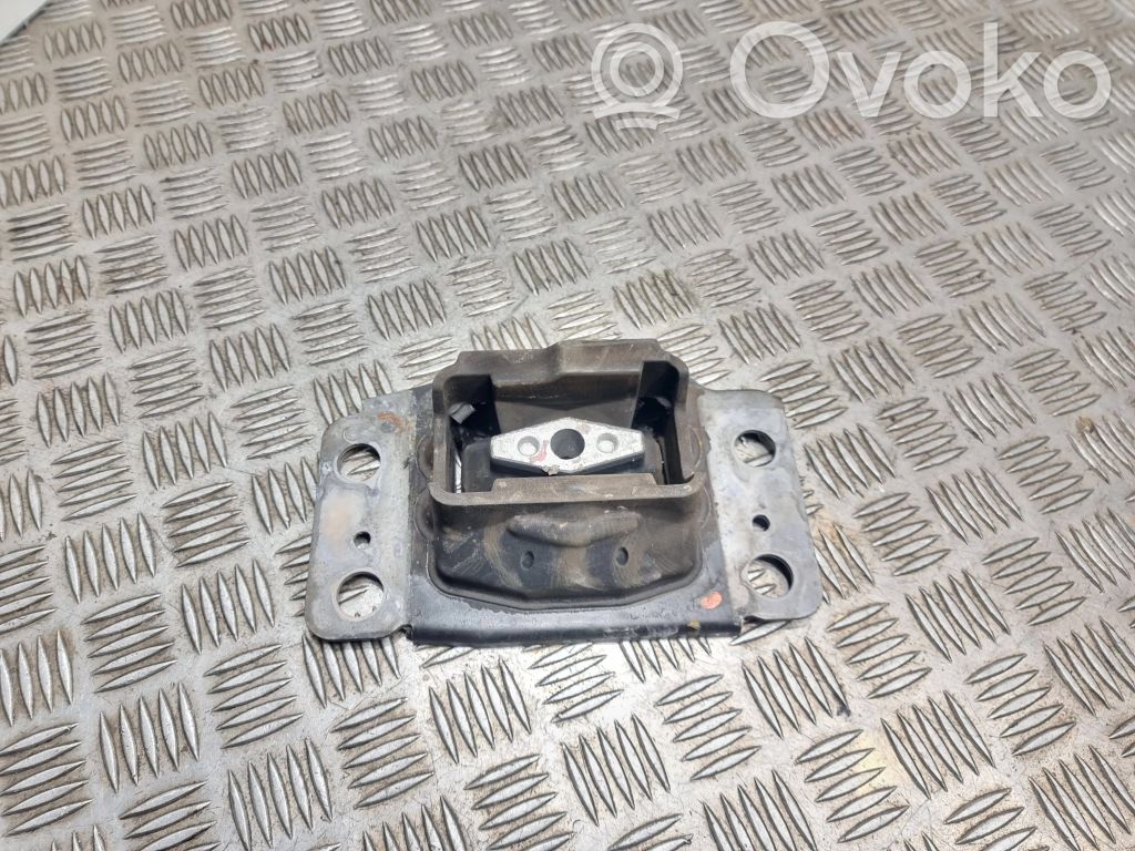 Ford Mondeo MK IV Engine mount bracket 