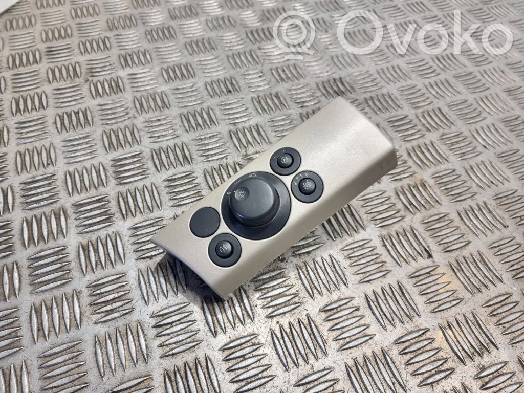 Opel Astra H Light switch 