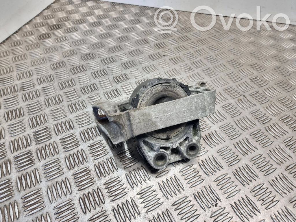 Ford C-MAX I Engine mount bracket 
