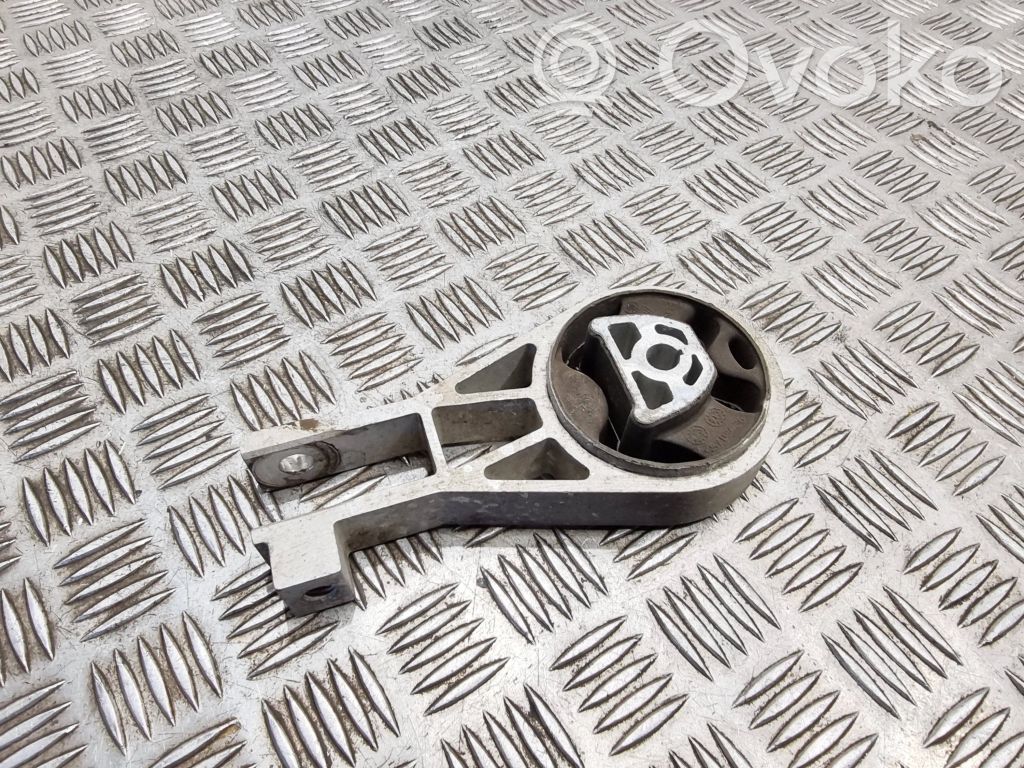 Opel Corsa E Engine mount bracket 