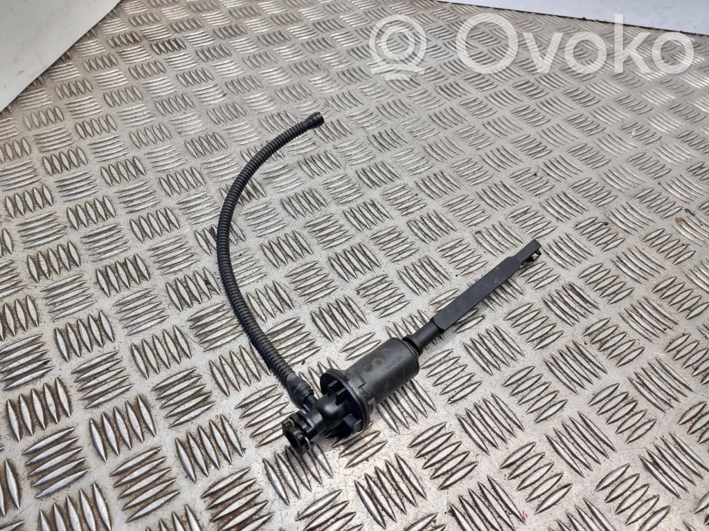 Opel Vivaro Kytkimen pääsylinteri 