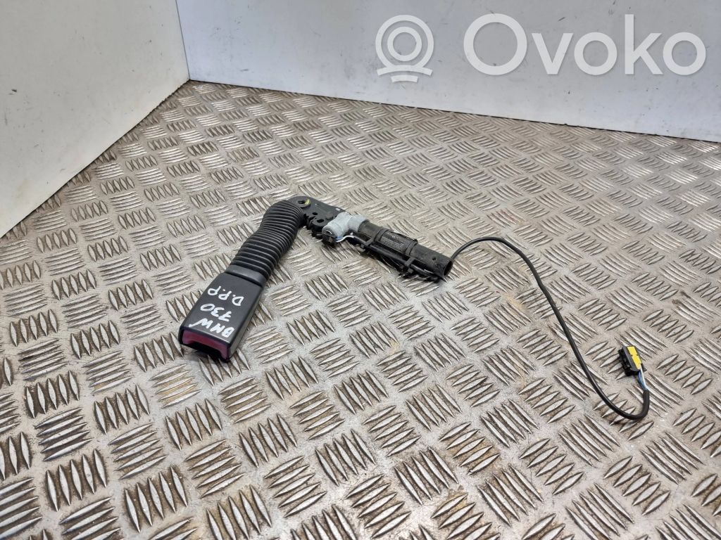 BMW 7 E65 E66 Gurtschloss vorne 