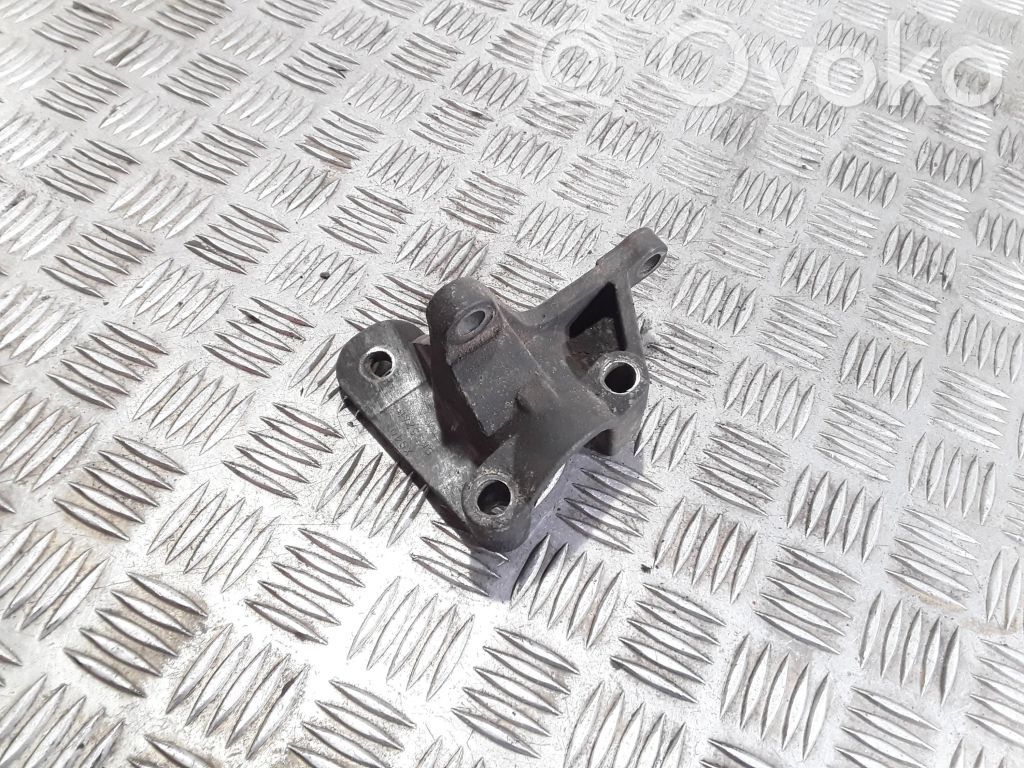 Ford Tourneo Engine mounting bracket 