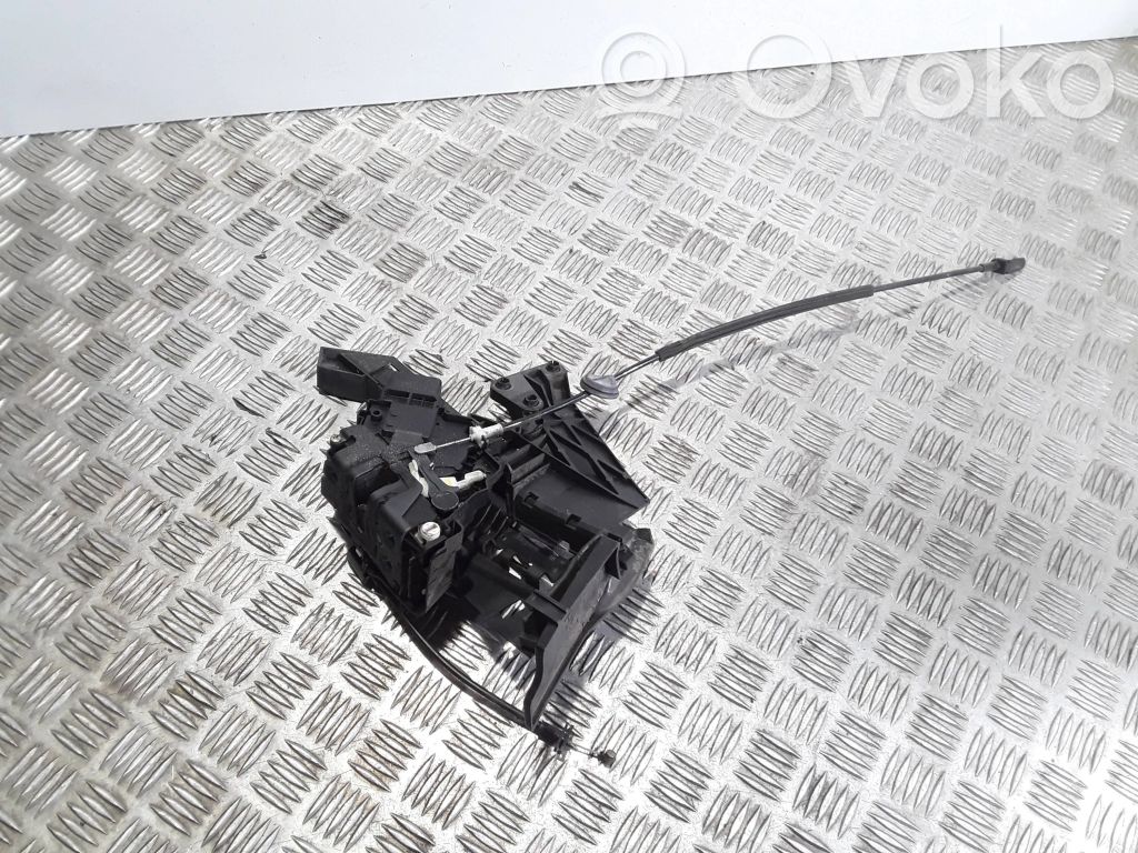 Ford Focus C-MAX Aizmugurē slēdzene 