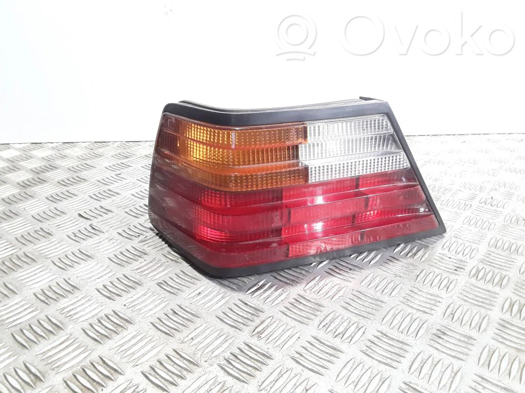Mercedes-Benz E W124 Lampa tylna 