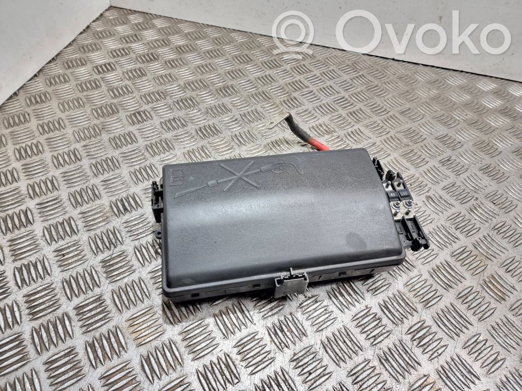 Opel Insignia A Fuse module 