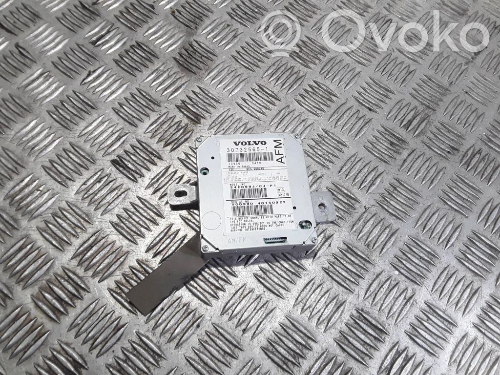 Volvo V50 Pystyantennivahvistin 