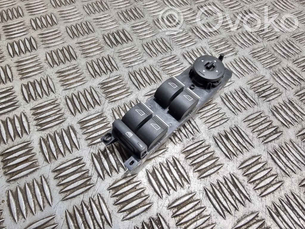 Ford C-MAX II Electric window control switch 