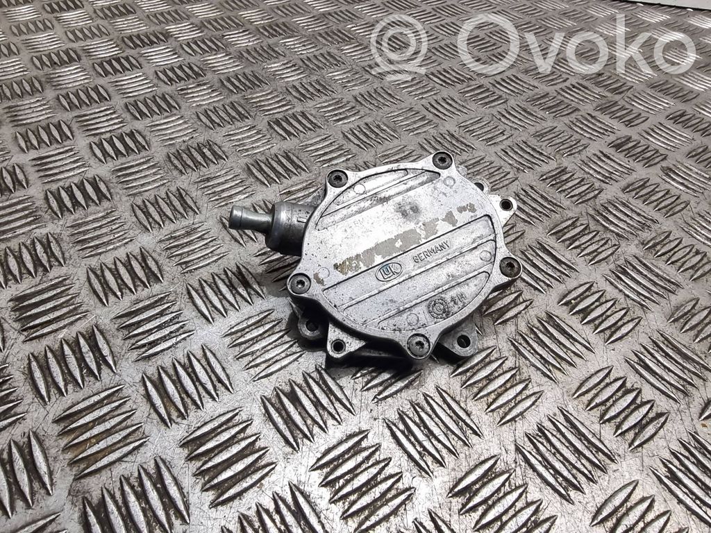 Bomba de vacío   7502656,1471101X46,BMW1166,58739015