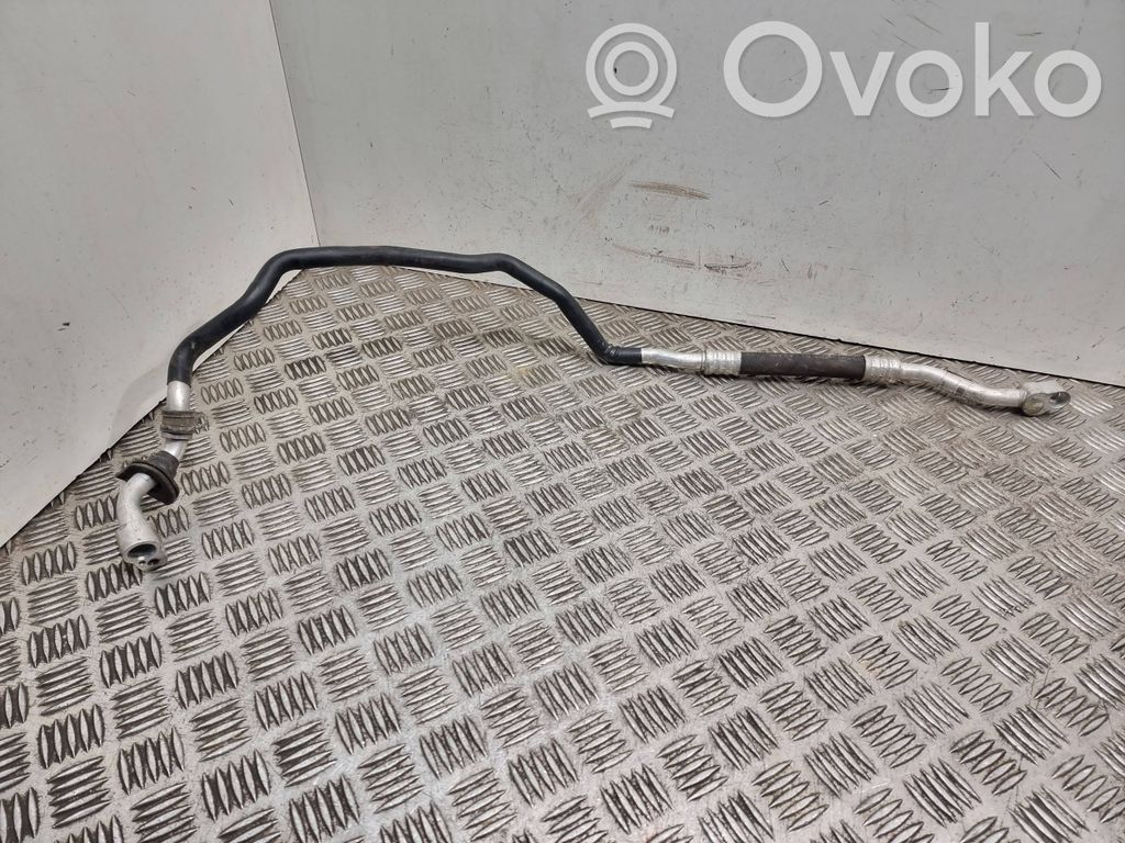 Volkswagen Touareg I Manguera/tubo del aire acondicionado (A/C) 