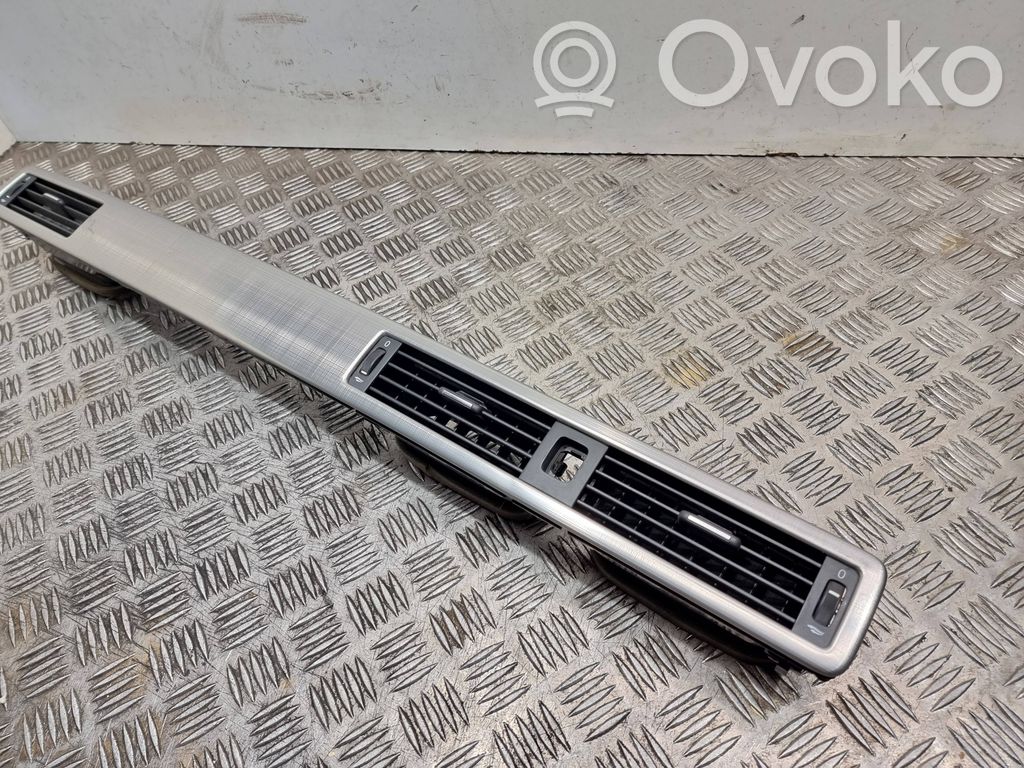 Volvo V70 Dash center air vent grill 