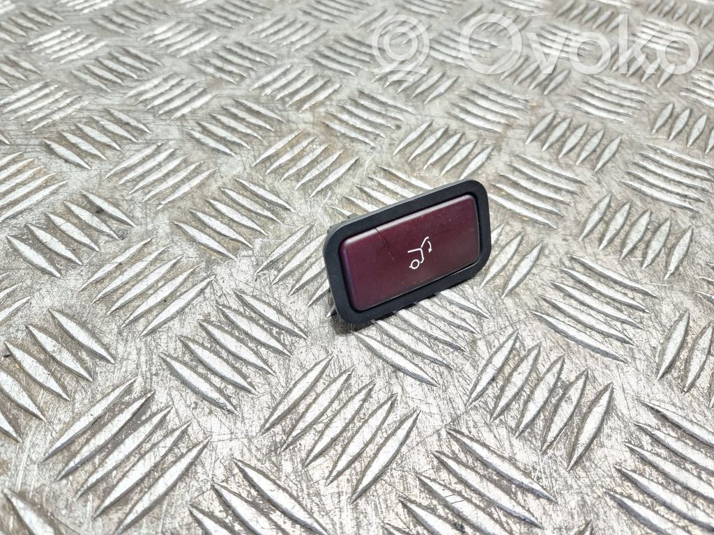 Mercedes-Benz E W212 Tailgate/boot open switch button 