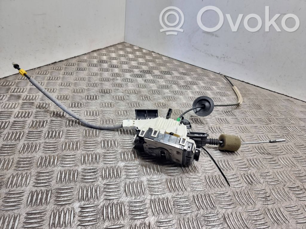 Mercedes-Benz E C207 W207 Front door lock 