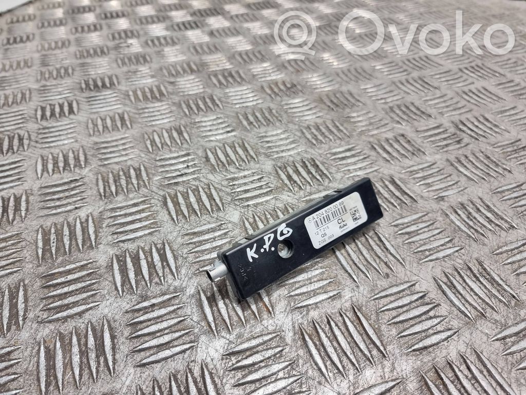 Mercedes-Benz E C207 W207 Amplificatore antenna 